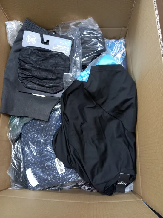 BOX OF APPROXIMATELY 22 ASSORTED CLOTHING ITEMS TO INCLUDE - SHORTS , DRESS , T-SHIRT ETC