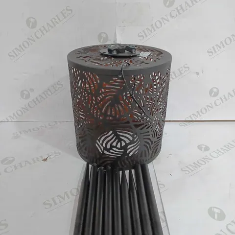 LUXFORM SOLAR GARDEN TRIPOD LIGHT LEAVES