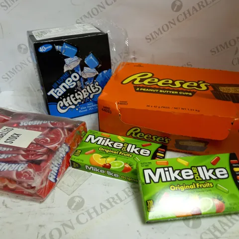 LOT OF APPROXIMATELY 20 ASSORTED AMERICAN CANDY PACKS