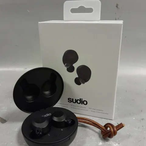 BOXED SUDIO FEM WIRELESS EARPHONES 