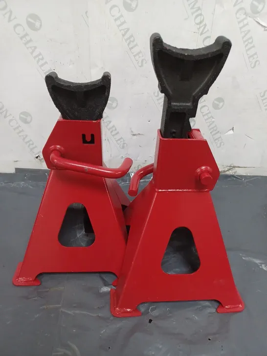 SET OF 2 UNBRANDED CAR STAND - UNKNOW TONNAGE 