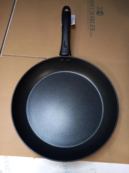 m&s home non stick frying pan - 28cm