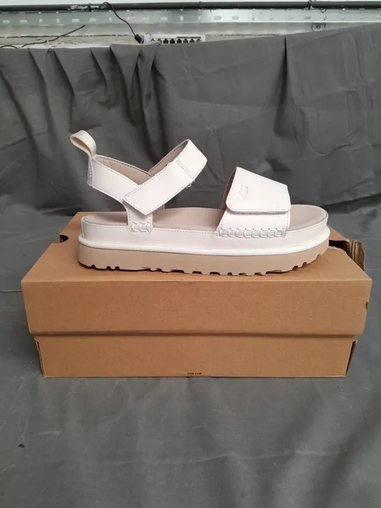 BOXED AIR OF UGG WOMEN'S GOLDENSTAR SANDAL SIZE 7.5