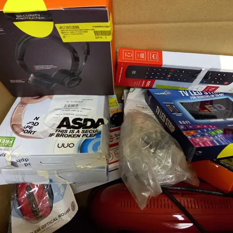 LOT OF APPROX. 15 ASSORTED ELECTRICALS INCLUDING BOOMBOX, LED STRIPS, HEADPHONES