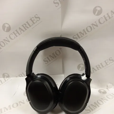 WIRELESS NOISE CANCELLING HEADPHONES