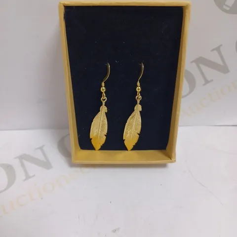 GOLD EFFECT FEATHER DANGLE EARRINGS