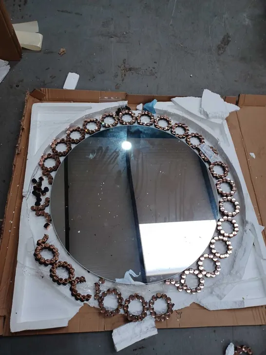 OUTLET JULIEN MACDONALD CIRCULAR CRYSTAL WALL MIRROR - COLLECTION ONLY