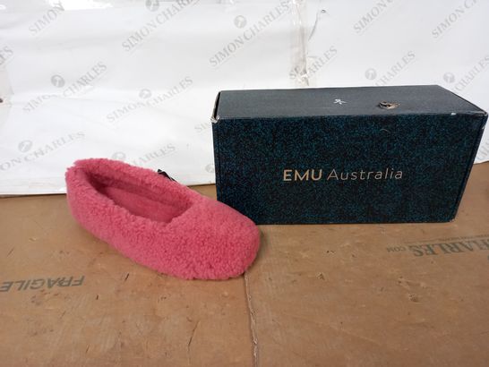EMU AUSTRALIA MIRA SHOES - MINERAL RED WOOL - SIZE 7
