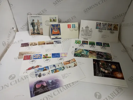 BOX OF APPROX 50 ASSORTED COLLECTABLE STAMPS IN VARIOUS CONDITIONS