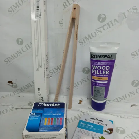 BOX OF APPROXIMATELY 10 ASSORTED ITEMS TO INCLUDE - WOOD FILLER, BEAN SLICER, INTELLIGENT LIGHT ETC