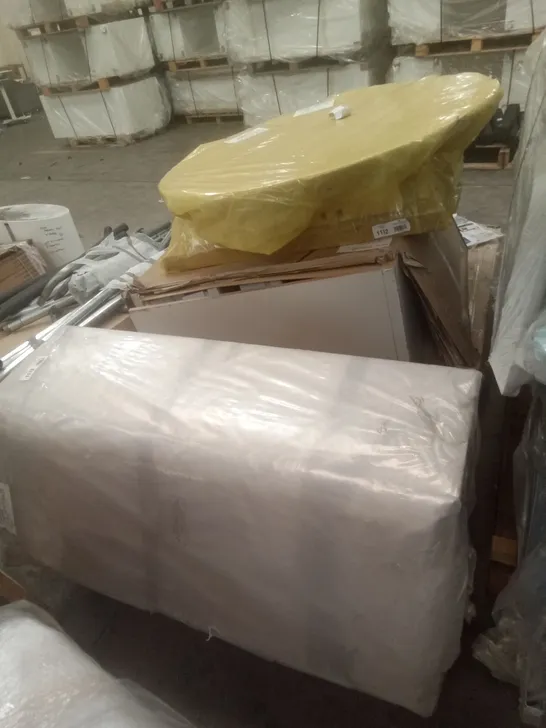 PALLET OF ASSORTED FURNITURE PARTS 