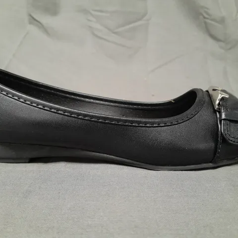 BOXED PAIR OF SOFIA PEEP TOE SLIP-ON SHOES IN BLACK EU SIZE 39