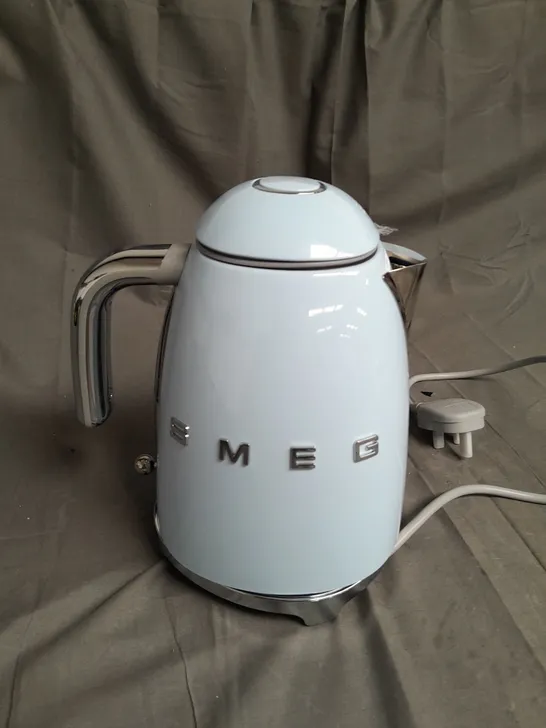 BOXED SMEG KLF03PB KETTLE - PASTEL BLUE RRP £149.99