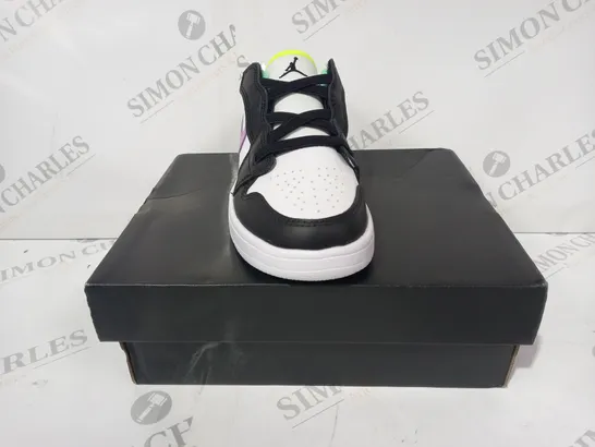 BOXED PAIR OF NIKE AIR JORDAN KIDS SHOES IN BLACK/WHITE/VIOLET/MINT GREEN UK SIZE 11.5