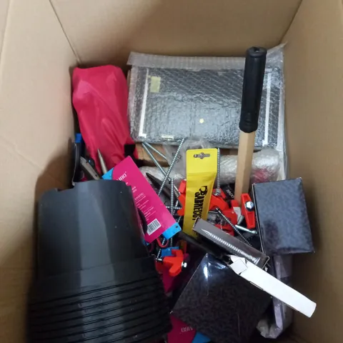 BOX OF APROXIMATELY 20 ASSORTED HOUSEHOLD ITEMS TO INCLUDE TOOLS , FOLDING CHAIRS , YOGA MATS 