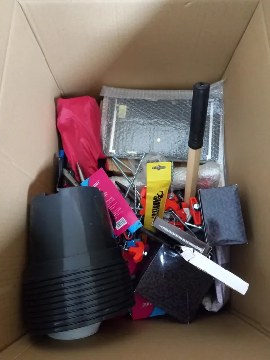 BOX OF APROXIMATELY 20 ASSORTED HOUSEHOLD ITEMS TO INCLUDE TOOLS , FOLDING CHAIRS , YOGA MATS 