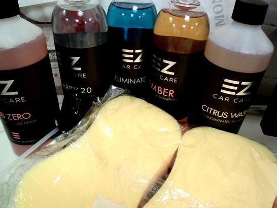 TRAY OF DETAILING PRODUCTS, AUTO GLYM, EZ CAR CARE, TURTLE, AUTO SOL, SPONGES, SPRAY HEADS.
