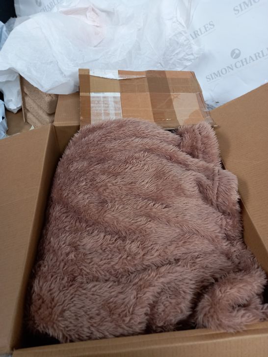 CH HOODED FLUFFY LOUNGE BLANKET- TAUPE