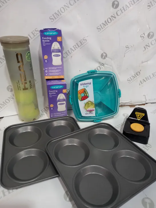 BOX OF APPROXIMATELY 15 ASSORTED ITEMS TO INCLUDE TENNIS BALLS, BAKING TRAY, FEEDING BOTTLE ETC