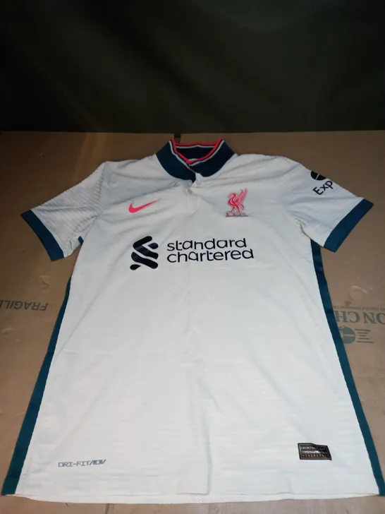 LIVERPOOL FOOTBALL CLUB JERSEY SIZE M