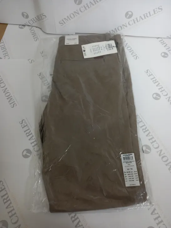 BAGGED JACK AND JONES BIEGE TROUSERS SIZE W30 L32