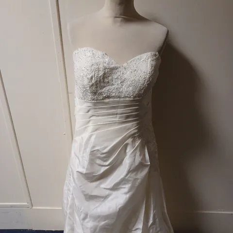 BERKETEX RUFFLED FLORAL PATTERN SEQUIN WEDDING DRESS SIZE 14