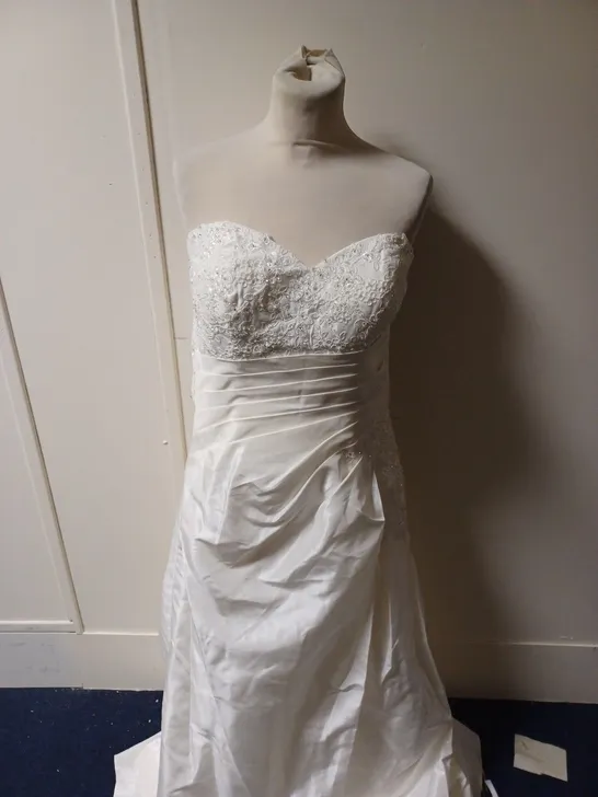 BERKETEX RUFFLED FLORAL PATTERN SEQUIN WEDDING DRESS SIZE 14