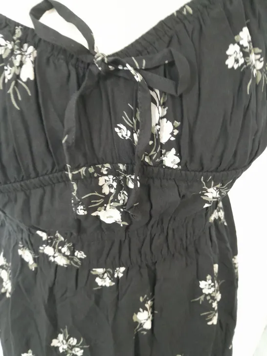 HOLLISTER BLACK FLORAL DETAIL DRESS - XS