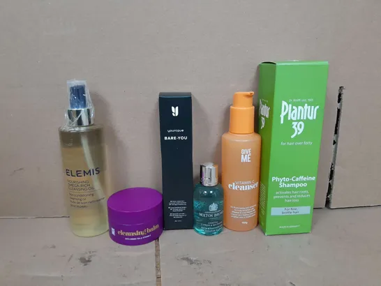 BOX OF APPROX 18 ASSORTED HEALTH AND BEAUTY ITEMS TO INCLUDE - ELEMIS CLEANSING OIL , GIVE ME VITAMIN C CLEANSER , PLANTUR 39 SHAMPOO ETC