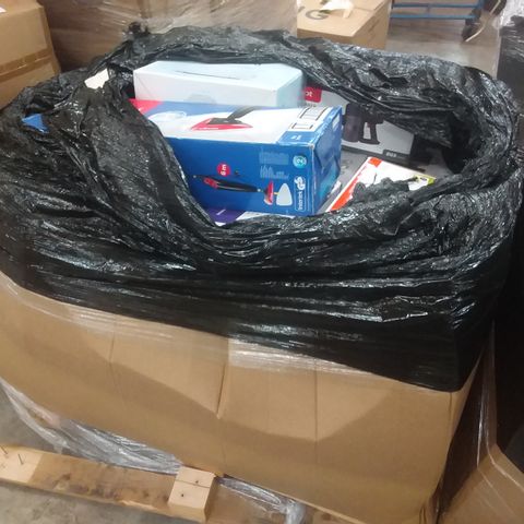PALLET OF ASSORTED APPLIANCES SUCH AS STEAM MOPS, TOASTERS, COFFEE MAKERS ETC