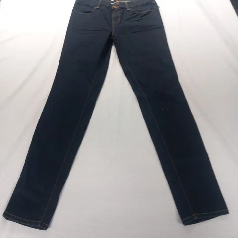 J BRAND SUPER SKINNY IDIGO WILL BLEED STARLESS JEANS SIZE 30