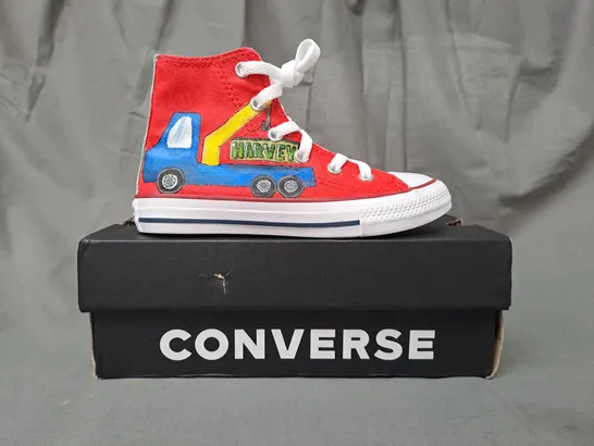 BOXED PAIR OF CONVERSE KIDS SHOES UK SIZE 12