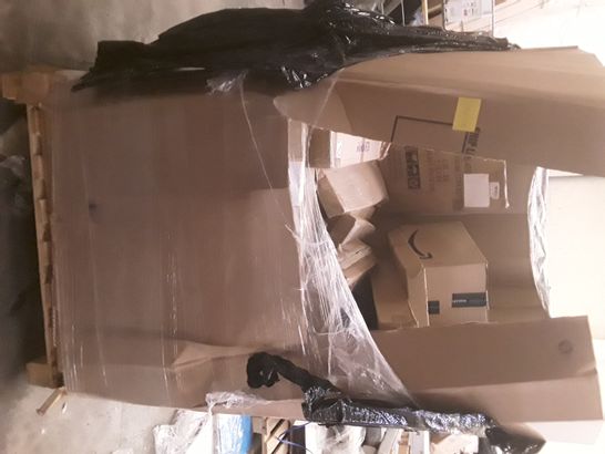 PALLET OF ASSORTED HOMEWARE ITEMS TO INCLUDE HANDILY CONVECTION HEATER, ROUND NATURAL MIRROR, KITCHEN STORAGE ITEMS AND FEATHER CEILING LIGHT SHADES