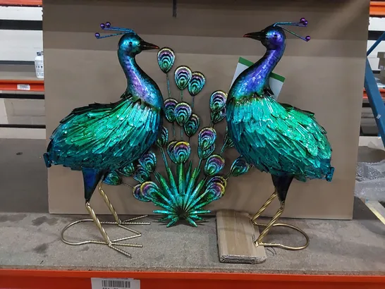 BOXED PAIR OF DEGRAFF BIRDS WEATHER RESISTANT PEACOCK ORNAMENTS (1 BOX)