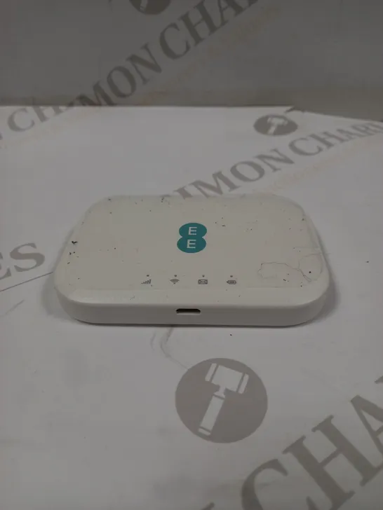 EE MINI MOBILE WI-FI ROUTER