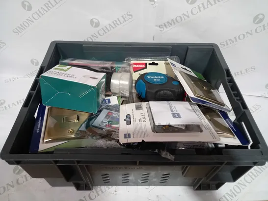 BOX TO CONTAIN APPROX 25 X ASSORTED HOUSEHOLD PRODUCTS, INCLUDES SWITCHES, EE MINI HUB, TAPE MEASURE ETC 