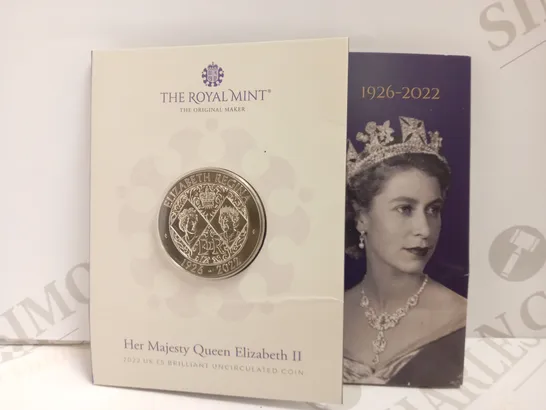 THE ROYAL MINT HER MAJESTY QUEEN ELIZABETH II UNCIRCULATED £5 COIN