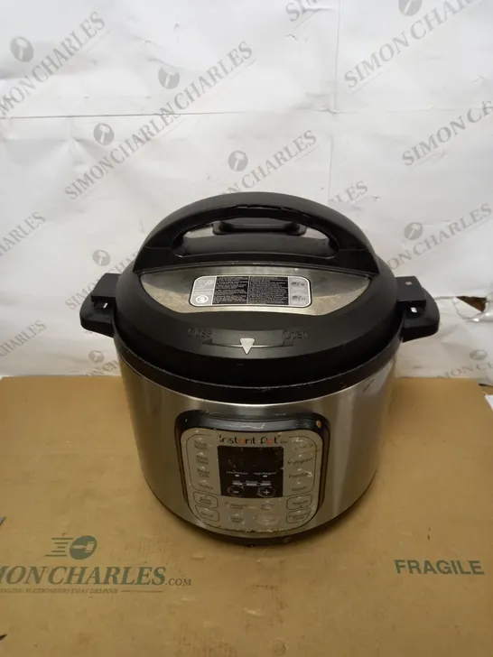 INSTANT POT DUO PRESSURE COOKER