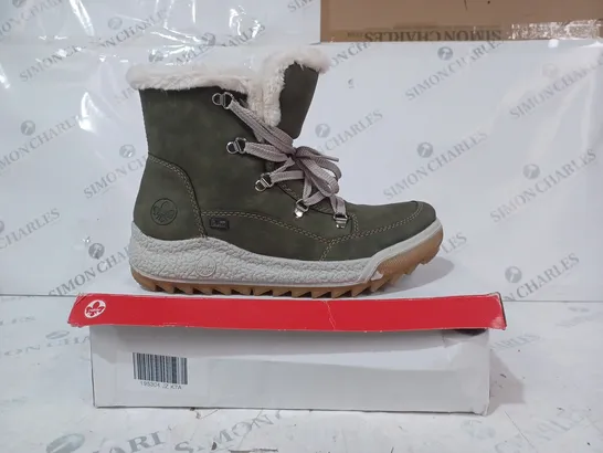 BOXED PAIR OF RIEKER WARM HIKING BOOTS, KHAKI - SIZE 7.5