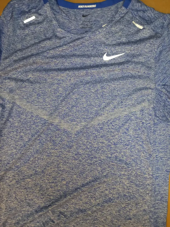 NIKE RUNNING T-SHIRT IN BLUE SIZE UNSPECIFIED