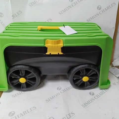 GREEN AND BLACK WHEEL BARROW WITH LID