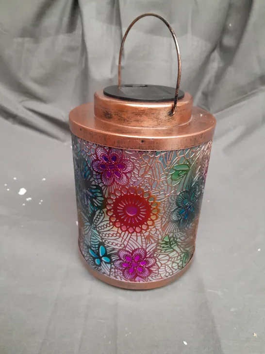 BOXED GARDEN REFLECTIONS RECHARGEABLE BUTTERFLY LANTERN