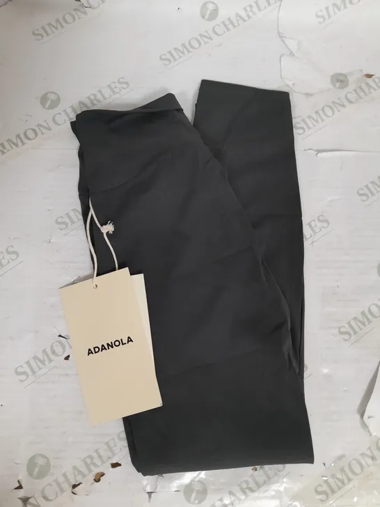 ADANOLA ULTIMATE POCKET LEGGINGS IN GRAPHITE GREY SIZE M