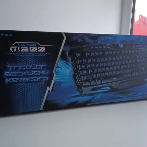 BOXED M200 TRICOLOUR BACKLIT KEYBOARD