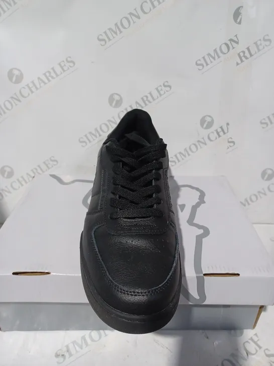 KAPPA SONTO N14 TRAINERS IN BLACK - UK 11