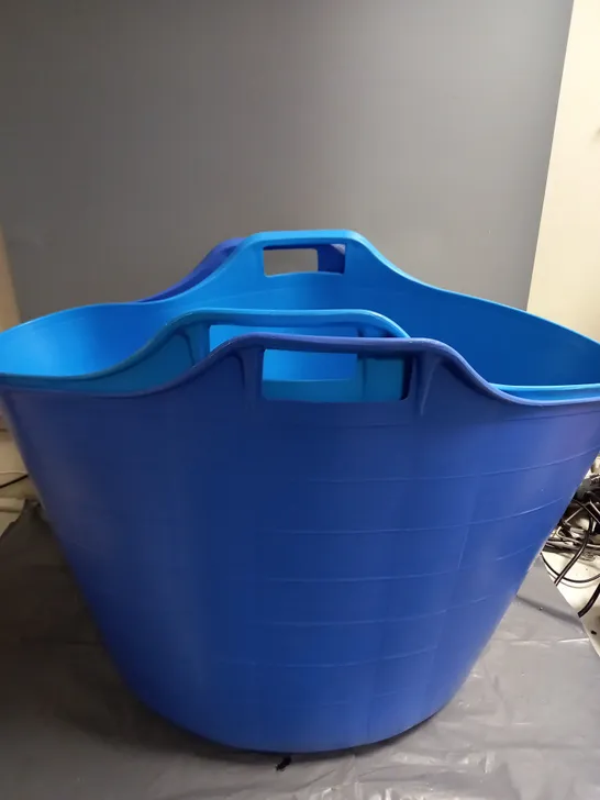 2 LARGE FLEXI TUBS IN BLUE AND DARK BLUE