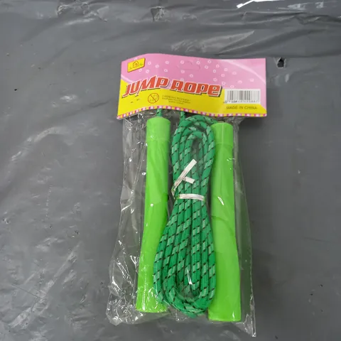 APPROXIMATELY 200 PACKAGED JUMP ROPE IN VARIOUS COLOURS  -  COLLECTION ONLY