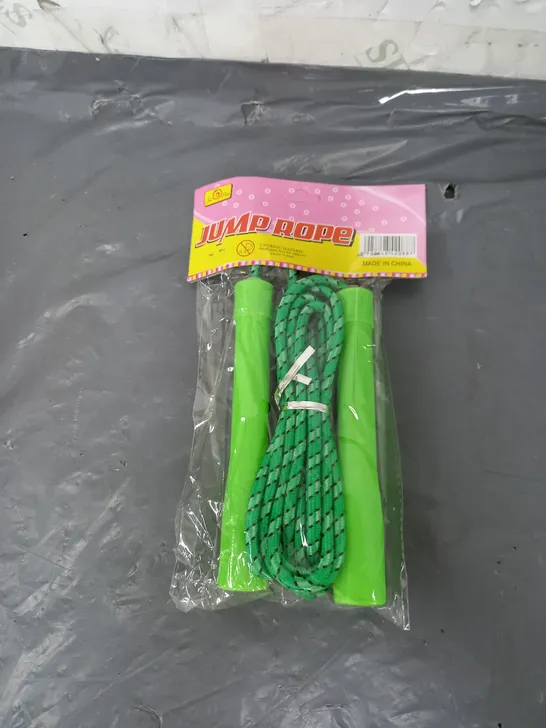 APPROXIMATELY 200 PACKAGED JUMP ROPE IN VARIOUS COLOURS  -  COLLECTION ONLY