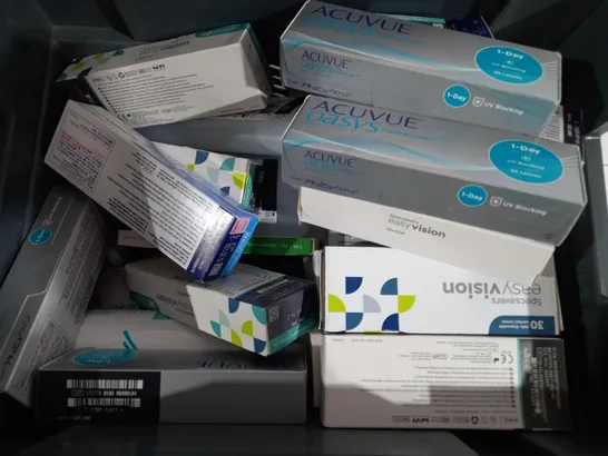 BOX OF APPROX 15 ASSORTED VISION CARE ITEMS TO INCLUDE -  ACUVUE OASYS MOIST - RENU SENSITIVE EYES CARE - ACUVUE OASYS CONTACT LENSES ECT