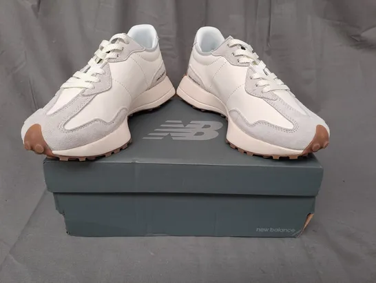 BOXED PAIR OF NEW BALANCE 327 SHOES IN WHITE/STONE/NAVY UK SIZE 6